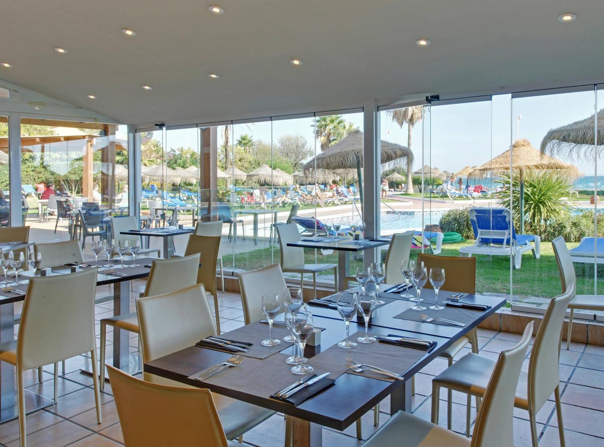 Sol By Melia Malaga Guadalmar — Fotos 1